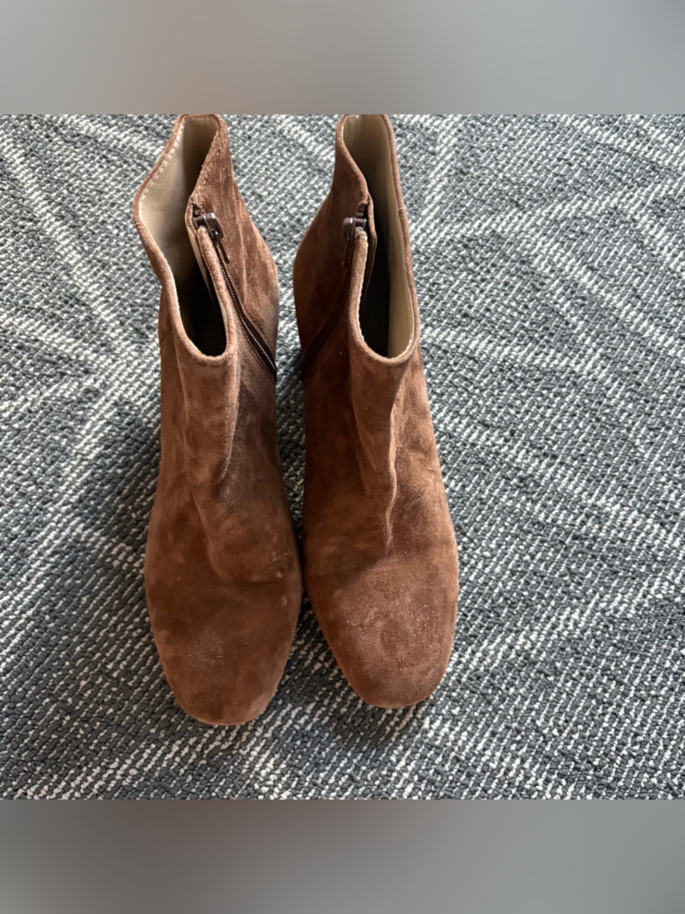 Ann Taylor Eden Suede Tortoiseshell Heeled Brown Booties Size 9 - Picture 4 of 10